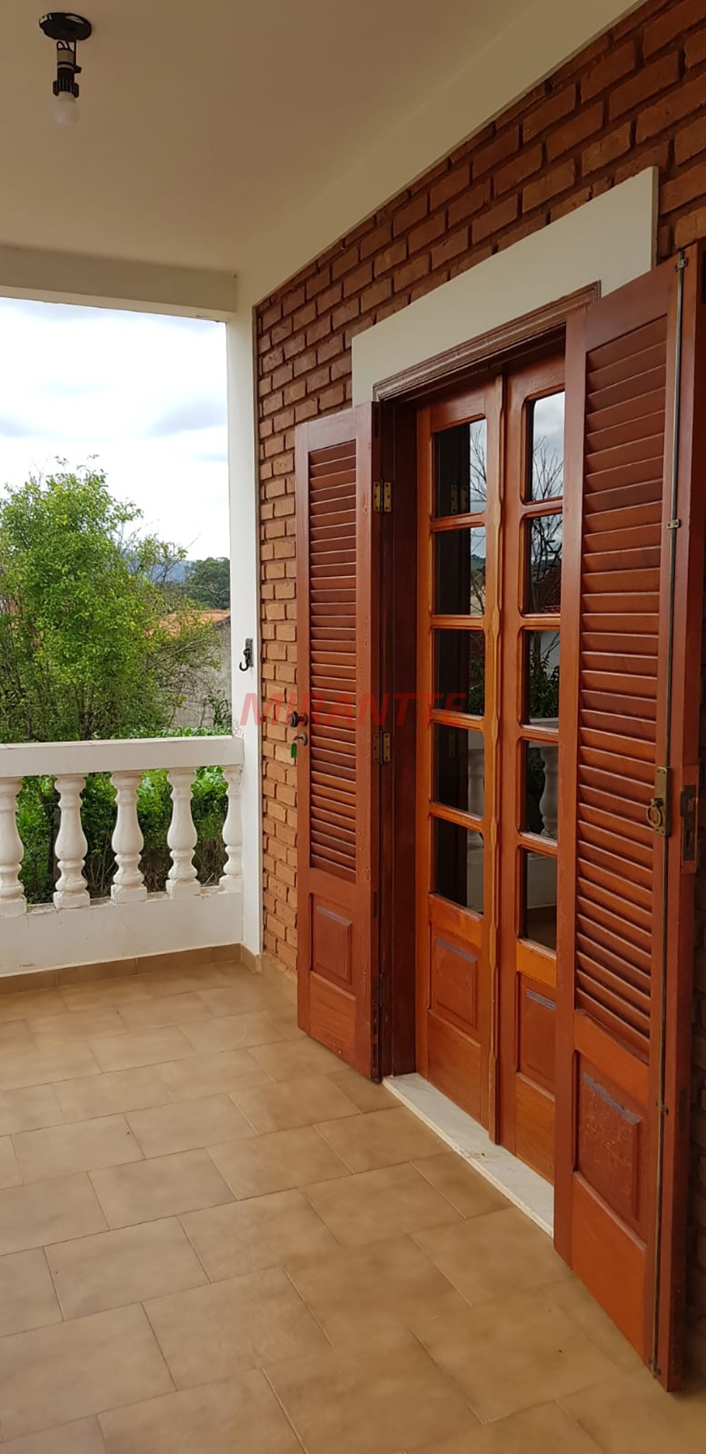 Sobrado de 337m² com 4 quartos em Marimbeiro