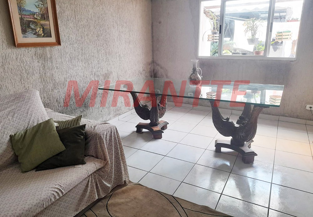 Sobrado de 240m² com 6 quartos em Vila Galvão