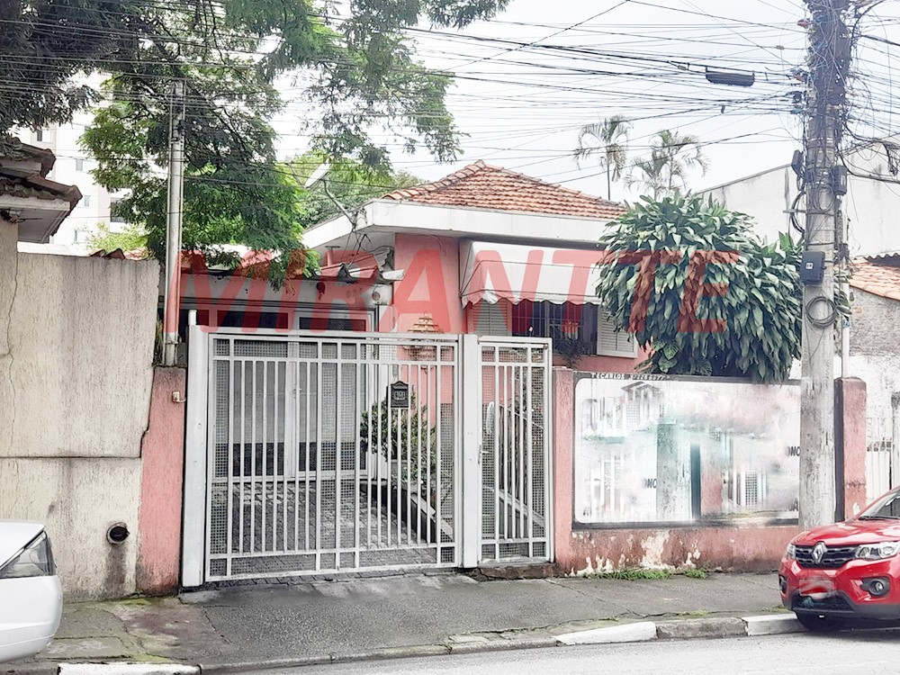 Sobrado de 240m² com 6 quartos em Vila Galvão