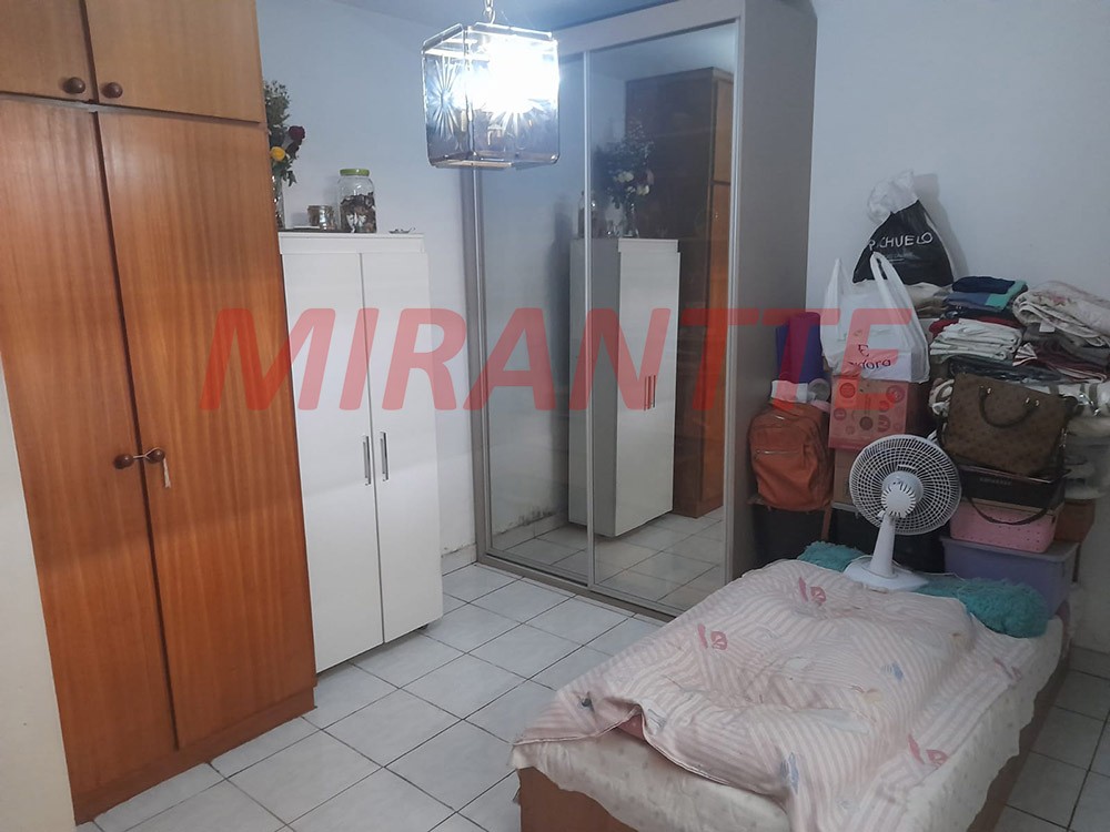 Sobrado de 240m² com 6 quartos em Vila Galvão