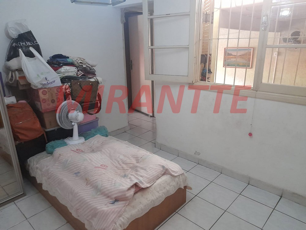 Sobrado de 240m² com 6 quartos em Vila Galvão