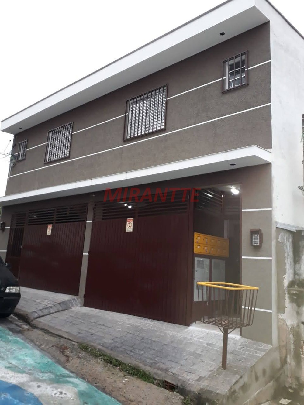 Cond. fechado de 800m² com 21 quartos em Santa Teresinha