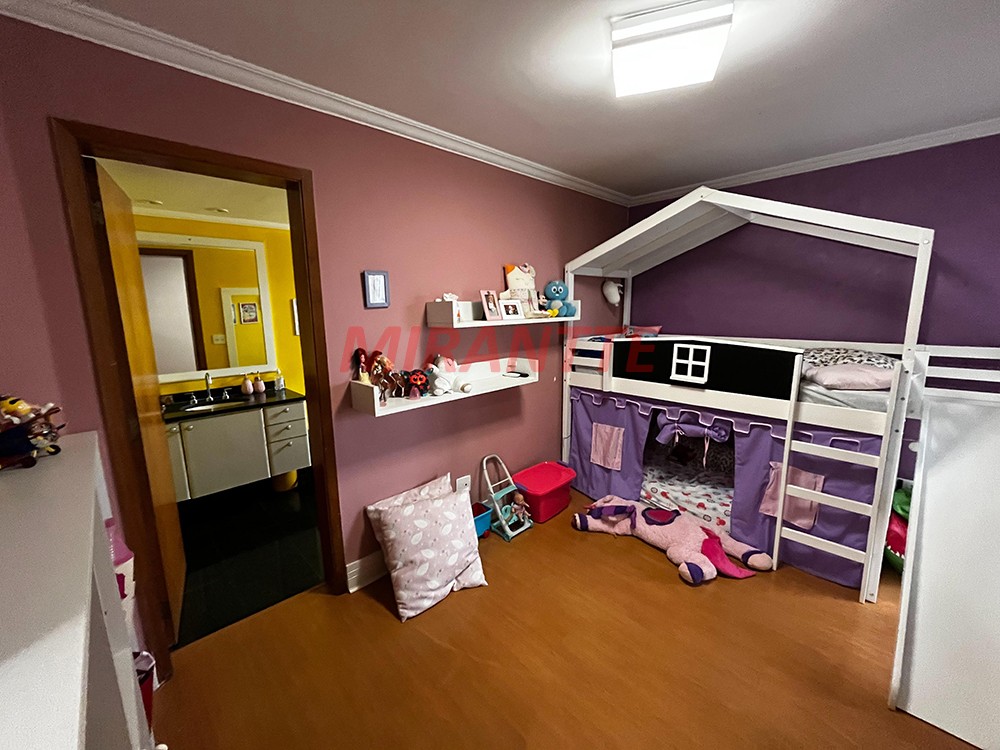 Apartamento com 4 quartos em Santana