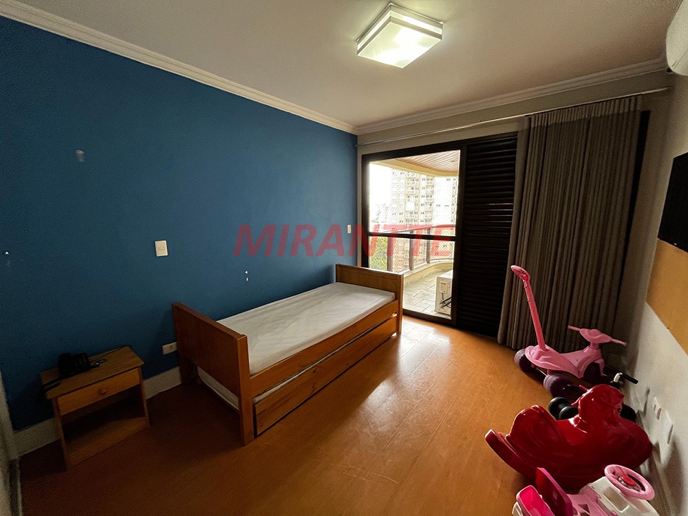 Apartamento com 4 quartos em Santana