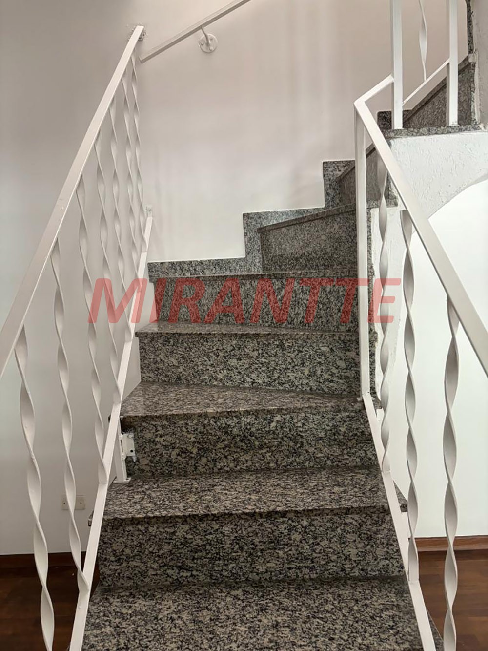 Sobrado de 100m² com 2 quartos em Jaçana