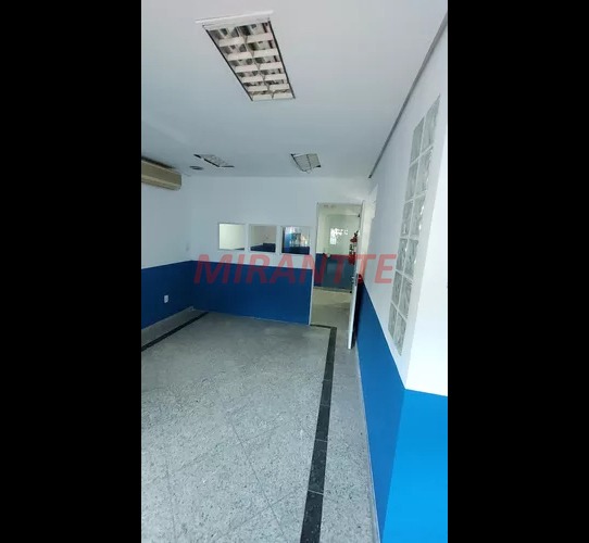 Comercial de 650m² em Limão