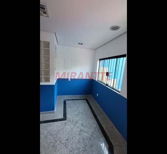 Comercial de 650m² em Limão
