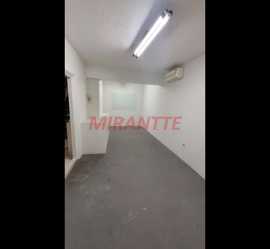 Comercial de 650m² em Limão