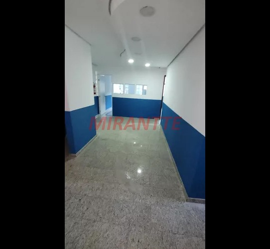 Comercial de 650m² em Limão