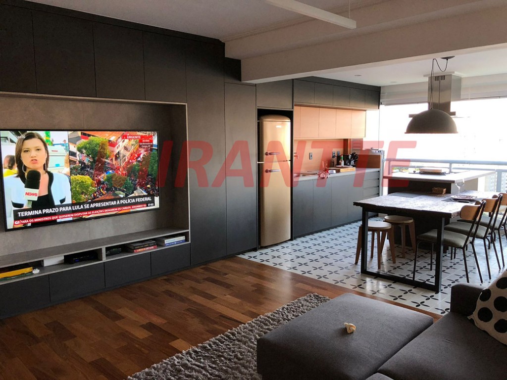 Apartamento de 79m² com 2 quartos em Perdizes