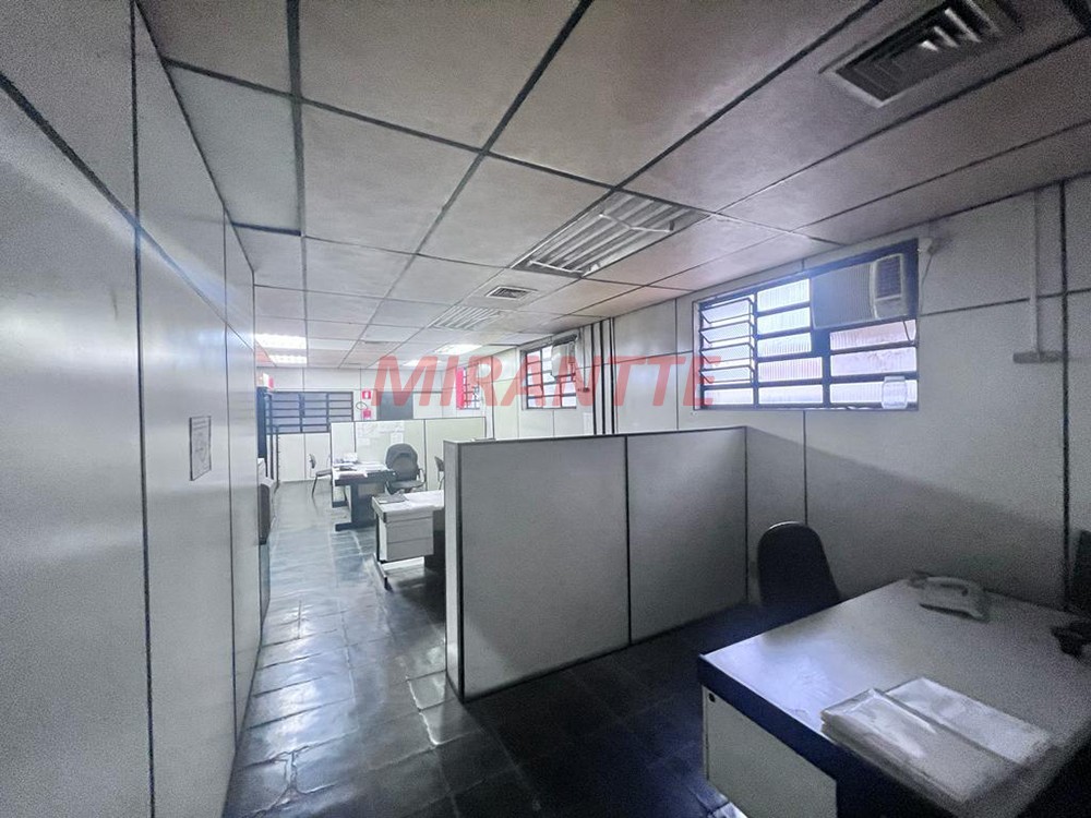 Comercial de 907m² em Brás