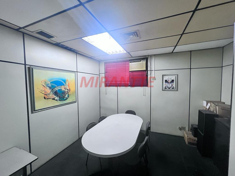Comercial de 907m² em Brás
