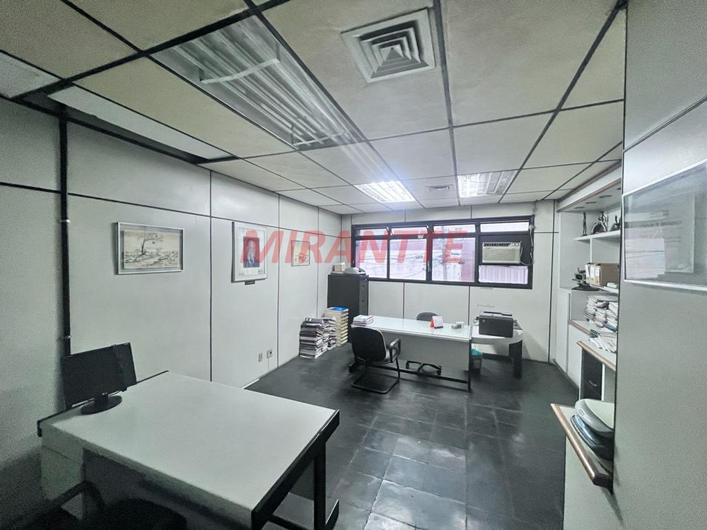 Comercial de 907m² em Brás
