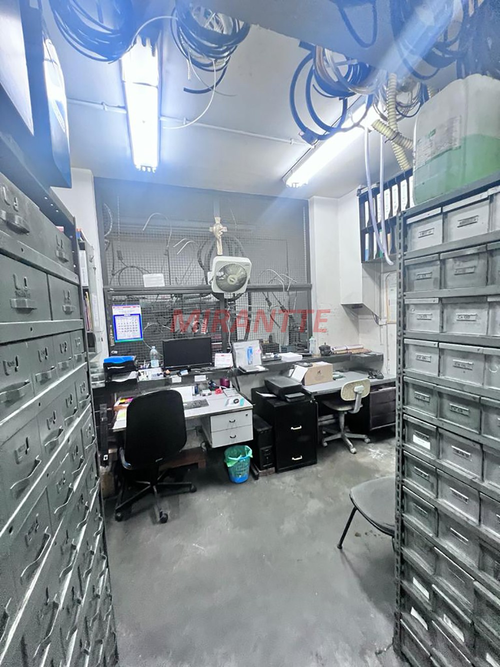 Comercial de 907m² em Brás
