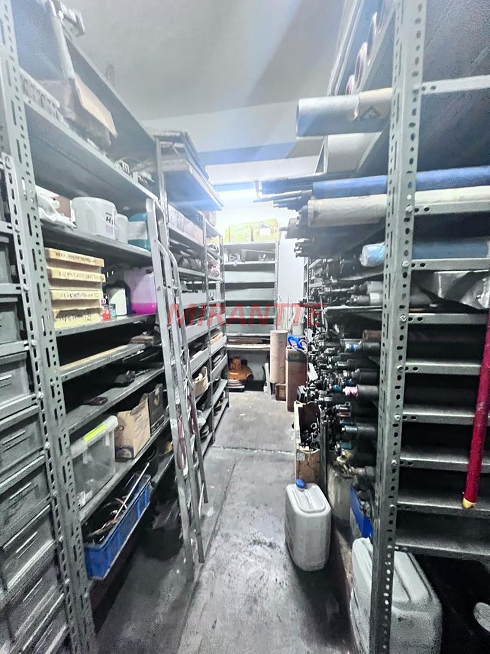 Comercial de 907m² em Brás