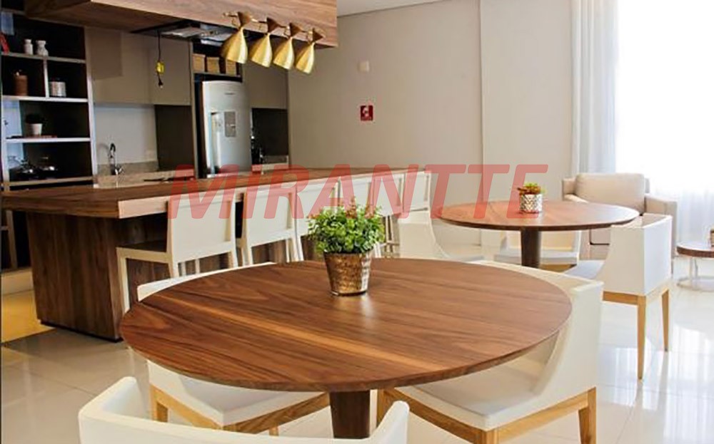 Apartamento de 65m² com 2 quartos em Vila Rosália