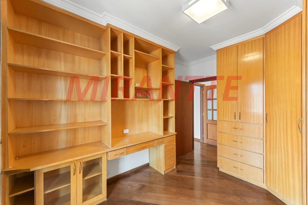 Apartamento de 210m² com 4 quartos em Santana