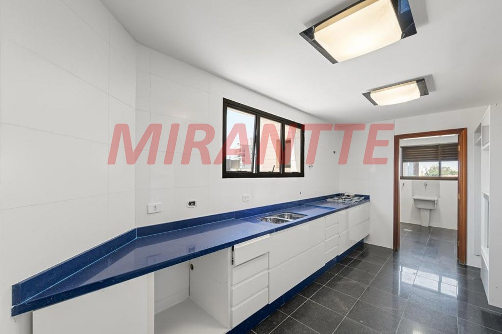 Apartamento de 210m² com 4 quartos em Santana