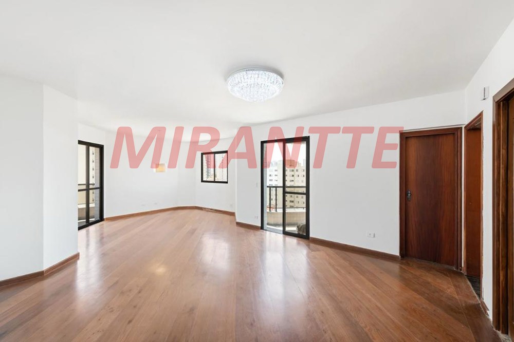 Apartamento de 210m² com 4 quartos em Santana