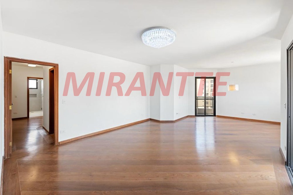 Apartamento de 210m² com 4 quartos em Santana