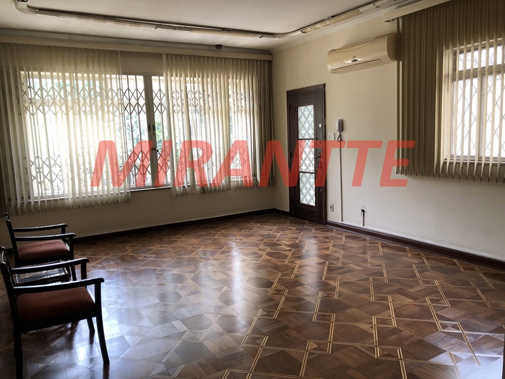 Comercial de 228m² em Água Fria
