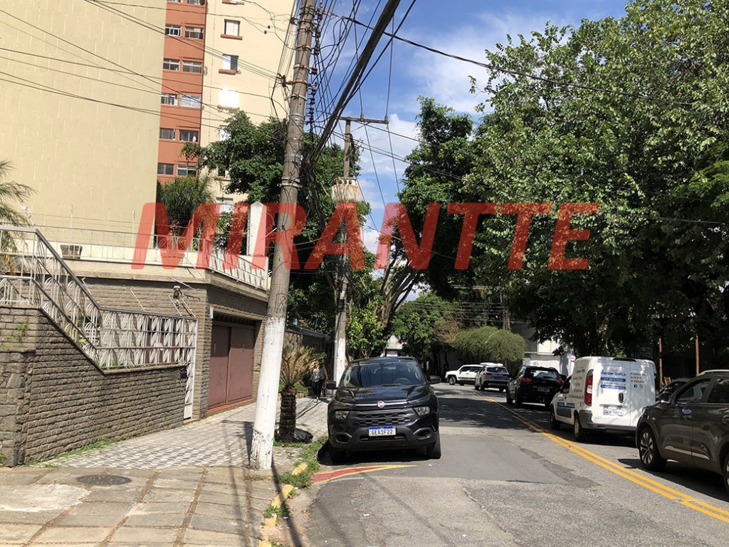 Comercial de 228m² em Água Fria