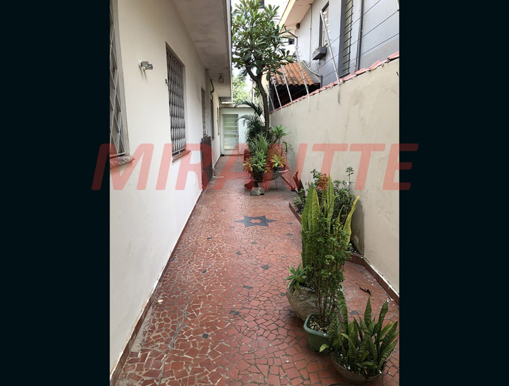 Comercial de 228m² em Água Fria