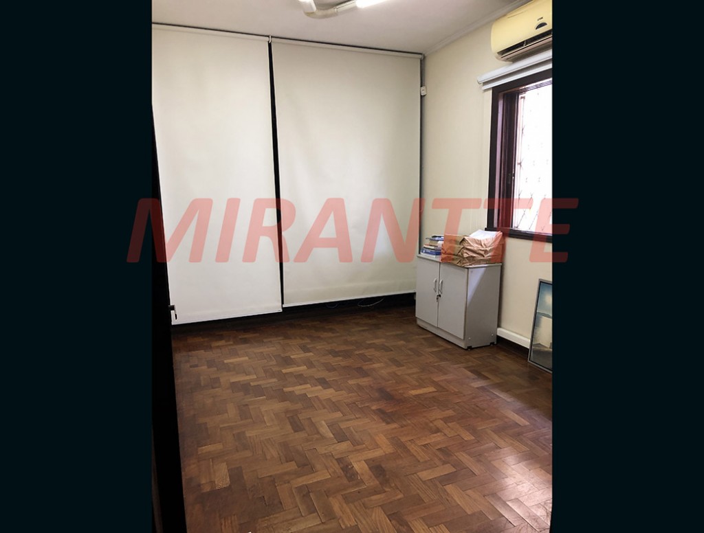 Comercial de 228m² em Água Fria