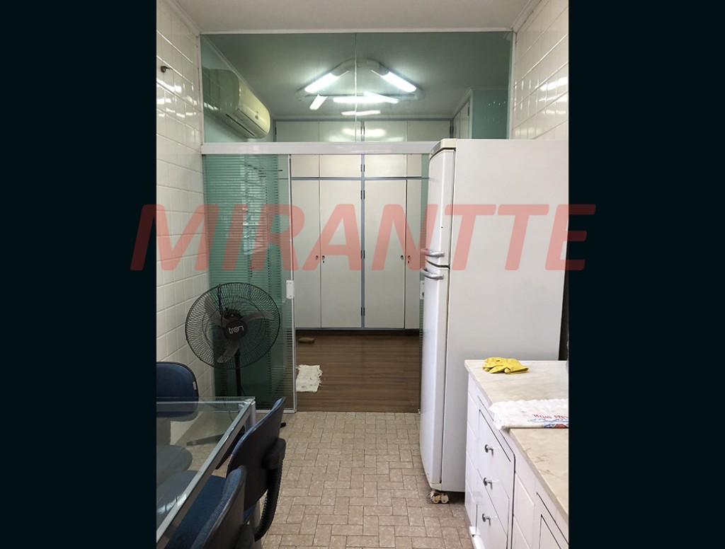 Comercial de 228m² em Água Fria