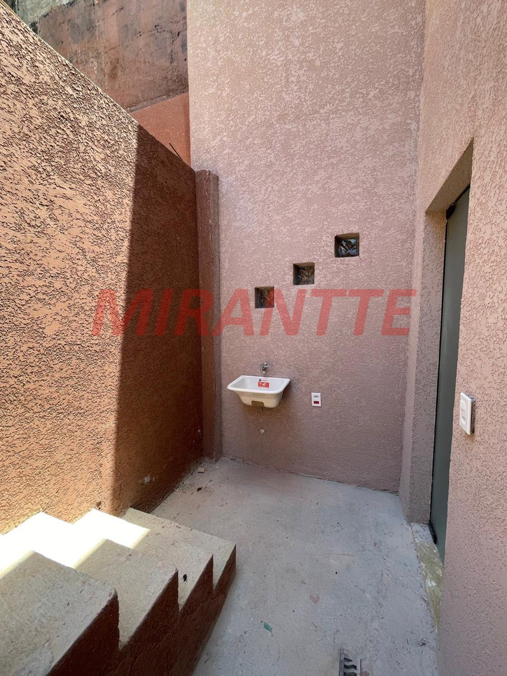 Sobrado de 123m² com 3 quartos em Real Park