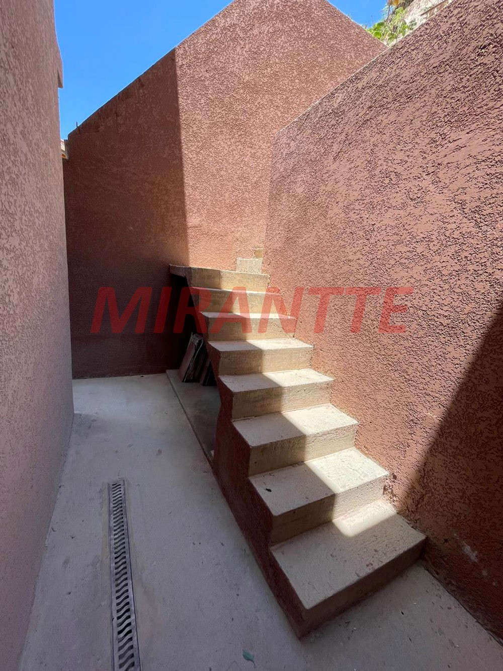 Sobrado de 123m² com 3 quartos em Real Park