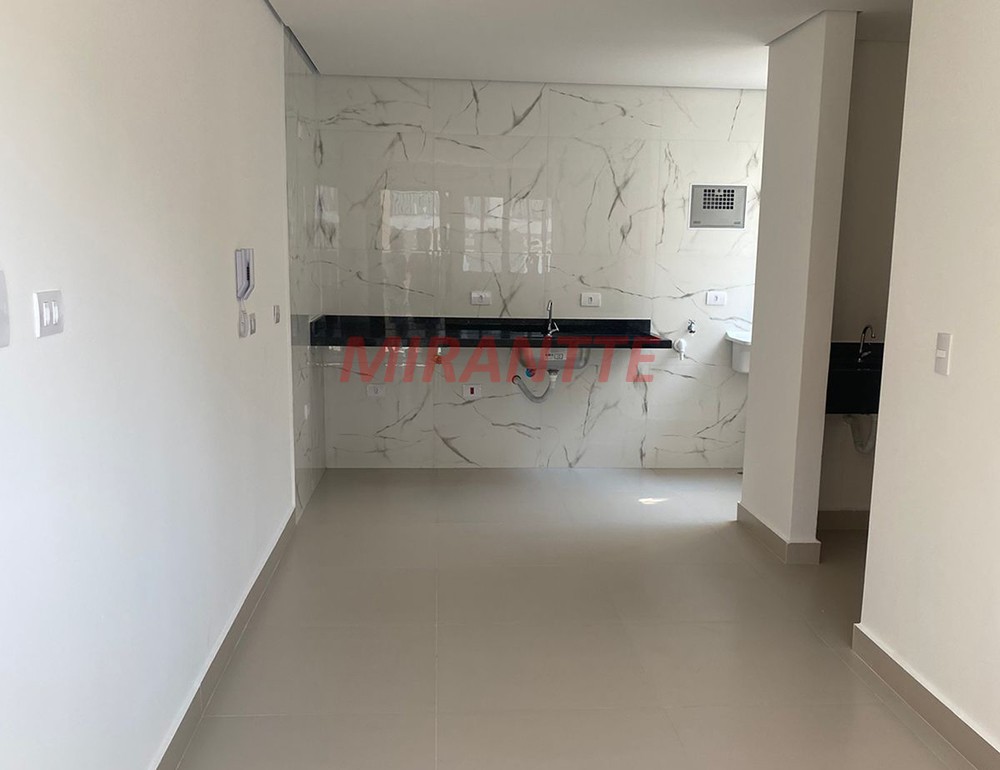 Cond. fechado de 27m² com 1 quartos em Tucuruvi