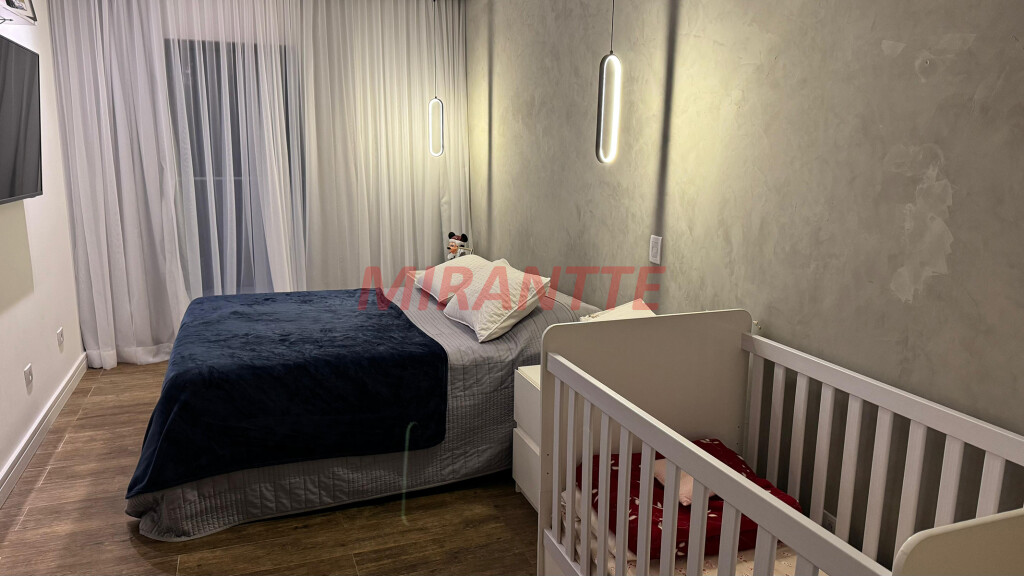 Sobrado de 400m² com 4 quartos em Serra Da Cantareira