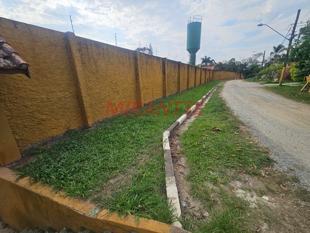Sobrado de 224m² com 2 quartos em Serra Da Cantareira