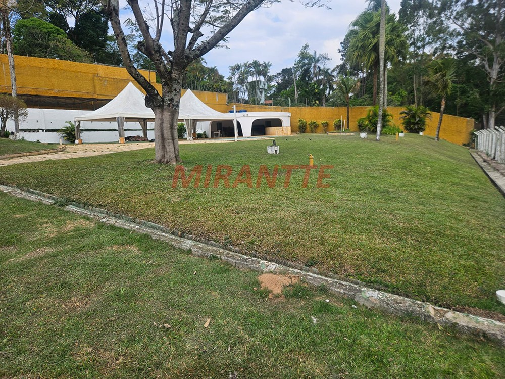 Sobrado de 224m² com 2 quartos em Serra Da Cantareira