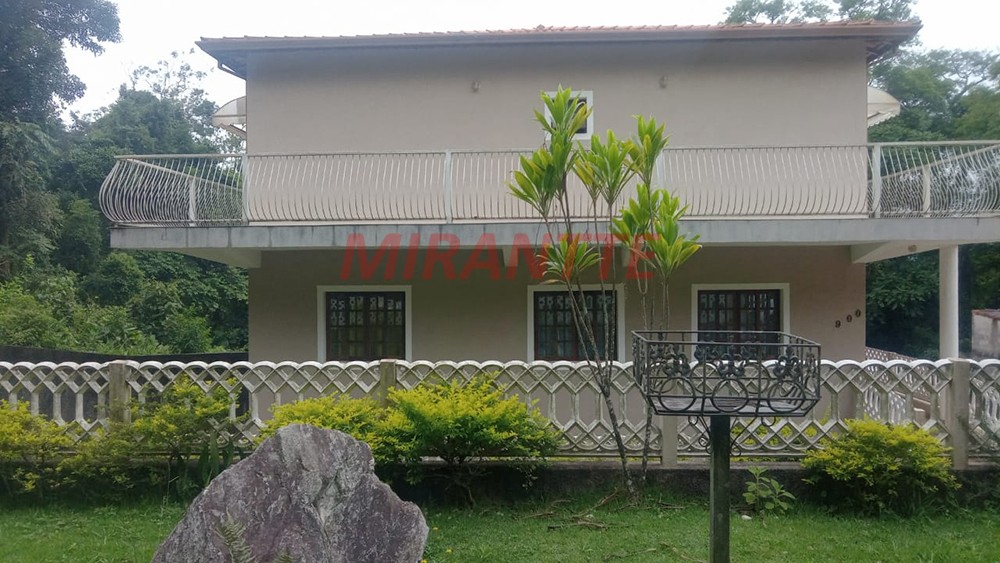 Sobrado de 400m² com 4 quartos em Serra Da Cantareira