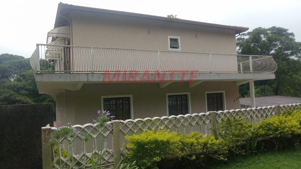 Sobrado de 400m² com 4 quartos em Serra Da Cantareira