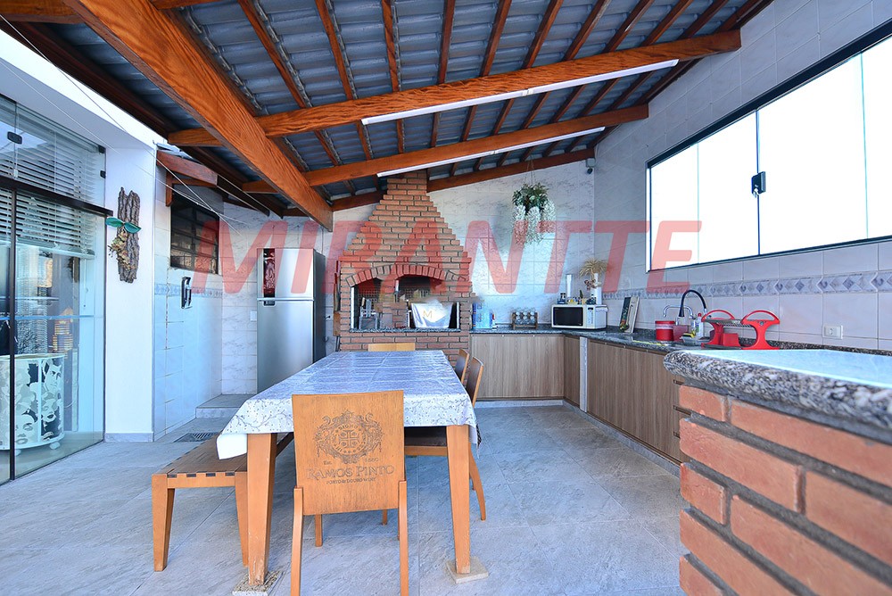 Sobrado de 350m² com 4 quartos em Palmas Do Tremembé
