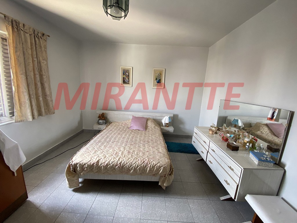 Sobrado de 165m² com 4 quartos em Vila Aurora