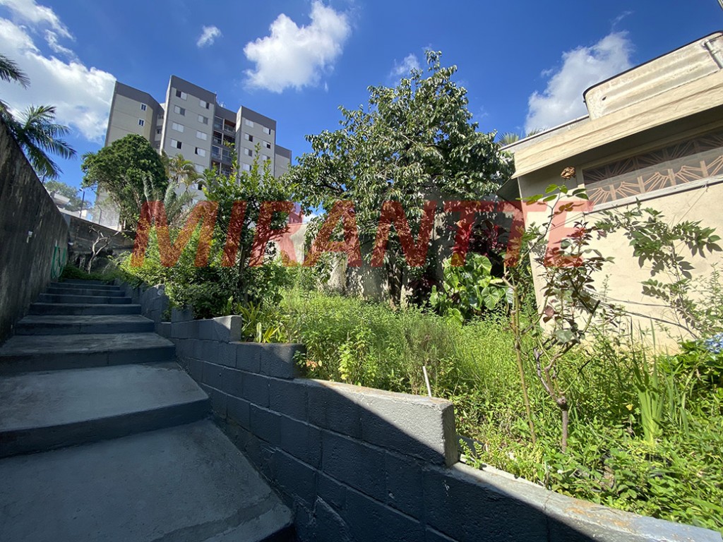 Sobrado de 165m² com 4 quartos em Vila Aurora