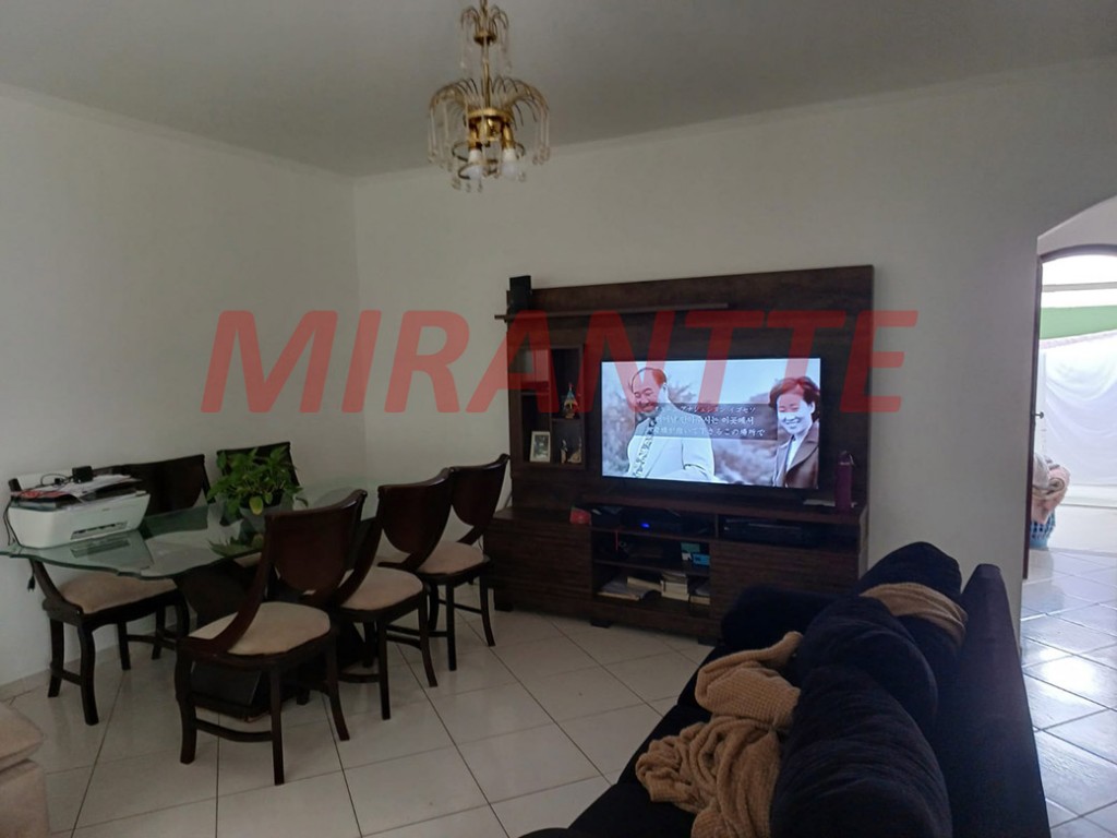 Cond. fechado de 220m² com 3 quartos em Vila Santos