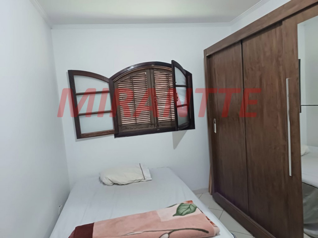 Cond. fechado de 220m² com 3 quartos em Vila Santos