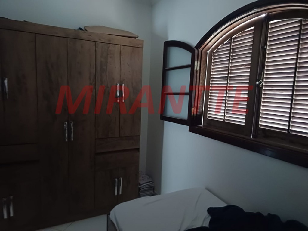 Cond. fechado de 220m² com 3 quartos em Vila Santos