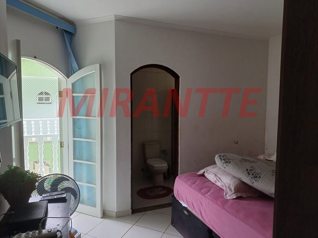 Cond. fechado de 220m² com 3 quartos em Vila Santos