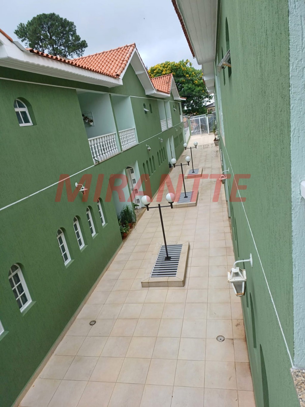 Cond. fechado de 220m² com 3 quartos em Vila Santos