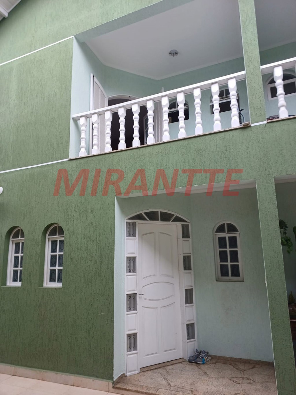Cond. fechado de 220m² com 3 quartos em Vila Santos