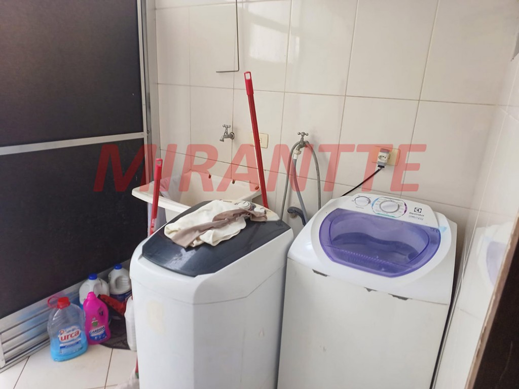 Cond. fechado de 220m² com 3 quartos em Vila Santos