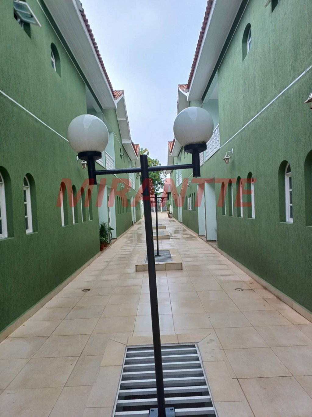 Cond. fechado de 220m² com 3 quartos em Vila Santos