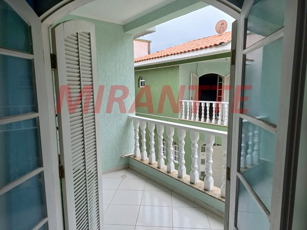 Cond. fechado de 220m² com 3 quartos em Vila Santos