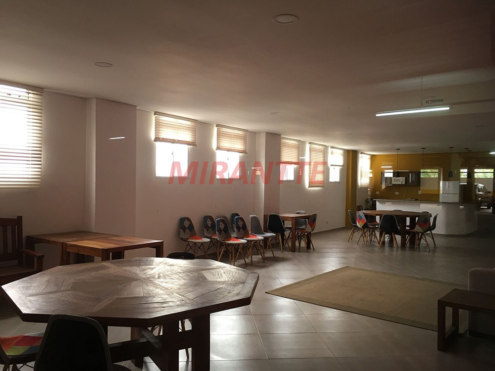 Apartamento de 58m² com 2 quartos em Centro